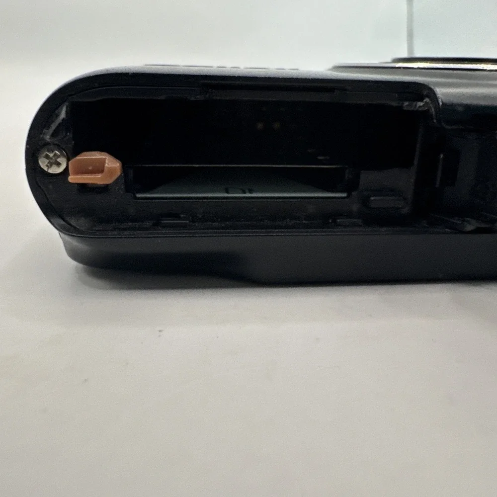 Canon PowerShot A2200 HD 14.1MP 4X Digital Camera Black for parts